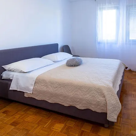 Tom Διαμέρισμα *