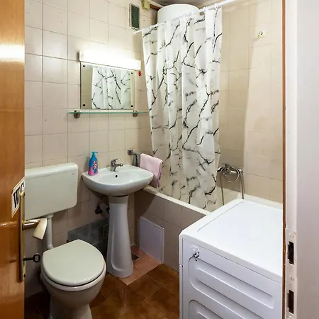 Apartment Tom *